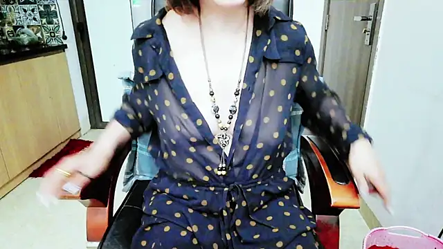 Miu-Le online show from 11/15/25, 06:15