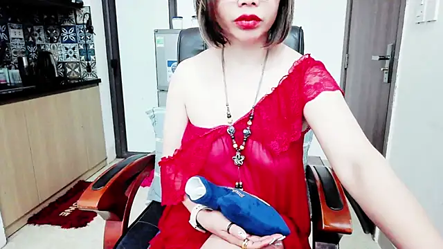 Miu-Le online show from 11/30/25, 03:16