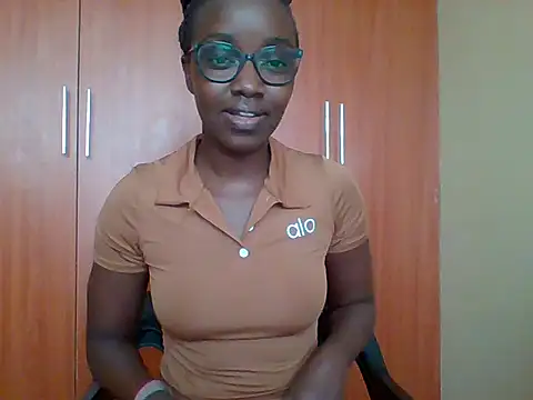 sexy darleen23 online show from 04/11/26, 09:02