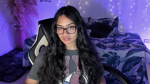 Riana Kean online show from 03/10/26, 03:11