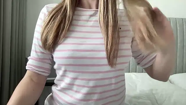 LisaFlower online show from 04/06/26, 02:40