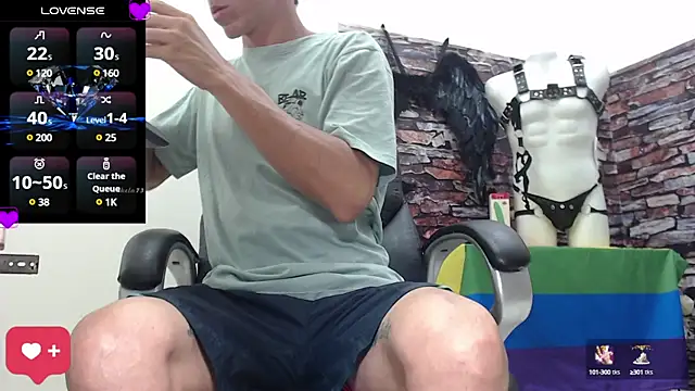 Snapshot of andy_dwels777 chatting on 12/03/24, 10:51 andy dwels777 online show from 12/03/24, 10:51