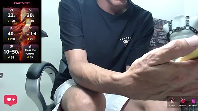 Snapshot of andy_dwels777 chatting on 01/25/25, 11:11 andy dwels777 online show from 01/25/25, 11:11