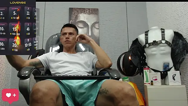 Snapshot of andy_dwels777 chatting on 02/12/25, 10:59 andy dwels777 online show from 02/12/25, 10:59