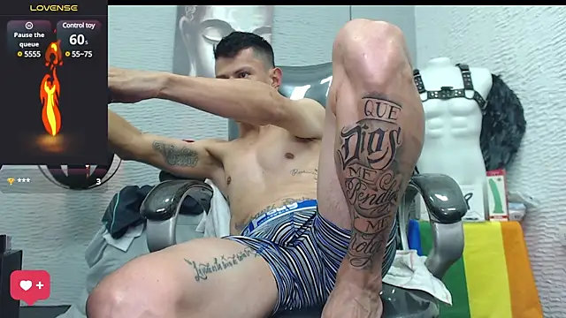 Snapshot of andy_dwels777 chatting on 02/27/25, 01:59 andy dwels777 online show from 02/27/25, 01:59