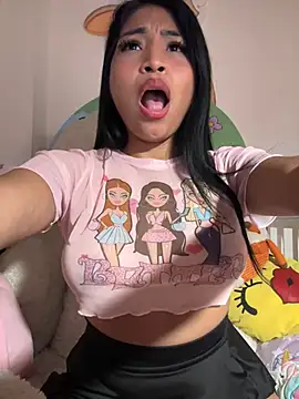 Snapshot of Pocahontascute_33 chatting on 03/11/25, 11:33 Pocahontascute 33 online show from 03/11/25, 11:33