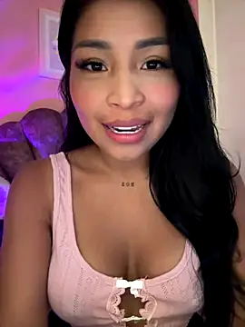 Pocahontascute 33 online show from 10/22/25, 04:29