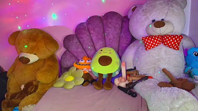 Pocahontascute 33 online show from 04/10/26, 05:23