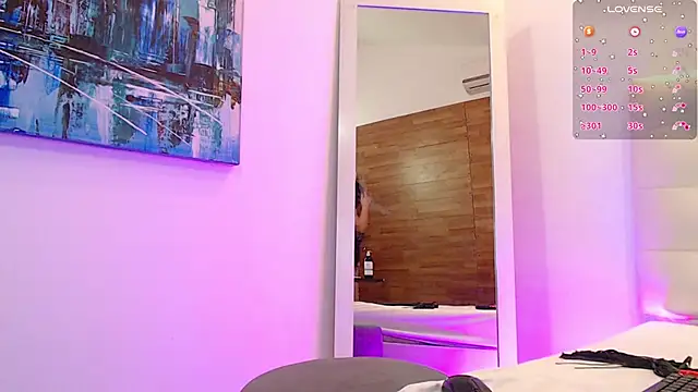 horny-juliette online show from 02/06/25, 10:43