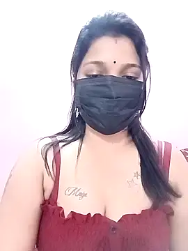 Snapshot of Beauty-khan chatting on 01/05/25, 11:37 Beauty-khan online show from 01/05/25, 11:37