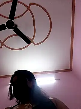 Snapshot of Beauty-khan chatting on 01/19/25, 07:37 Beauty-khan online show from 01/19/25, 07:37