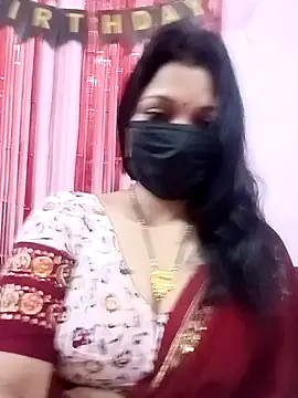 Snapshot of Beauty-khan chatting on 02/02/25, 11:42 Beauty-khan online show from 02/02/25, 11:42