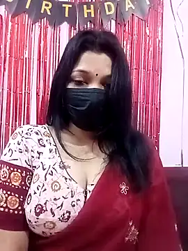 Snapshot of Beauty-khan chatting on 02/08/25, 09:25 Beauty-khan online show from 02/08/25, 09:25