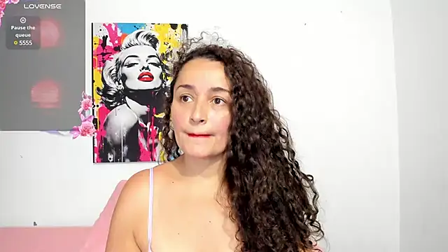  luna  sweet  online show from 03/20/25, 05:58