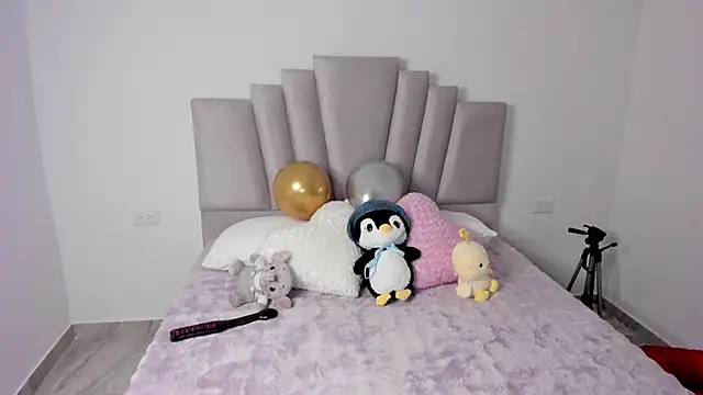 Alli cooper online show from 02/18/25, 12:15