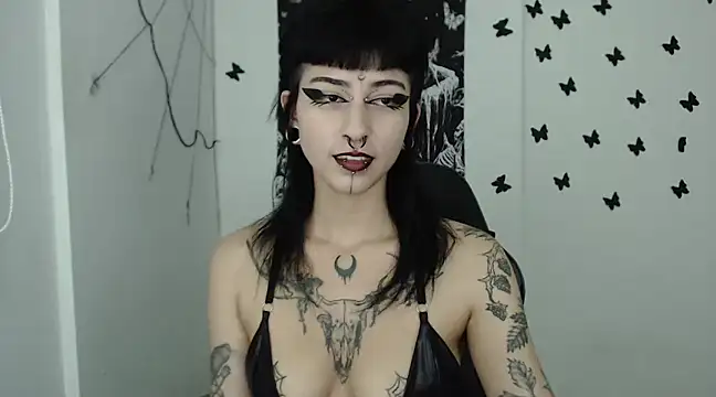 Snapshot of n0sferatus__ chatting on 02/08/25, 12:38 n0sferatus online show from 02/08/25, 12:38