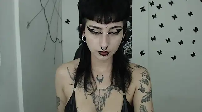 Snapshot of n0sferatus__ chatting on 02/11/25, 02:03 n0sferatus online show from 02/11/25, 02:03