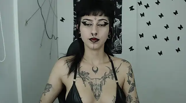 Snapshot of n0sferatus__ chatting on 02/12/25, 02:35 n0sferatus online show from 02/12/25, 02:35