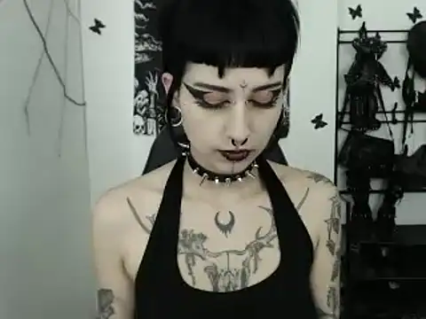 Snapshot of n0sferatus__ chatting on 10/16/25, 11:55 n0sferatus online show from 10/16/25, 11:55