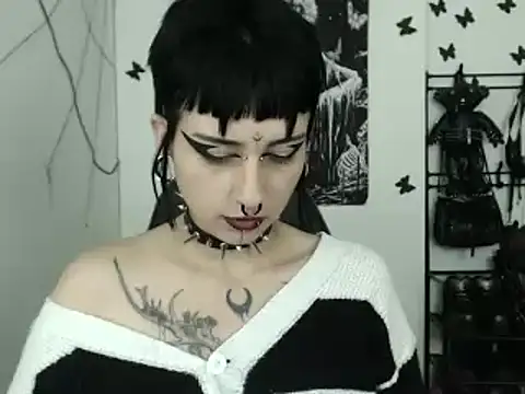 Snapshot of n0sferatus__ chatting on 10/29/25, 03:53 n0sferatus online show from 10/29/25, 03:53