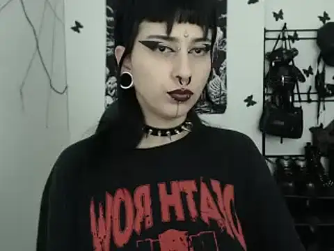 Snapshot of n0sferatus__ chatting on 11/06/25, 11:44 n0sferatus online show from 11/06/25, 11:44