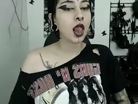 Snapshot of n0sferatus__ chatting on 11/13/25, 03:16 n0sferatus online show from 11/13/25, 03:16