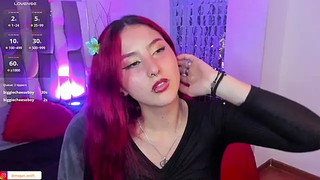 Megan wolf1  online show from 01/09/25, 07:42