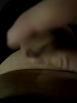 Snapshot of rambetto21 chatting on 12/19/25, 10:17 rambetto21 online show from 12/19/25, 10:17