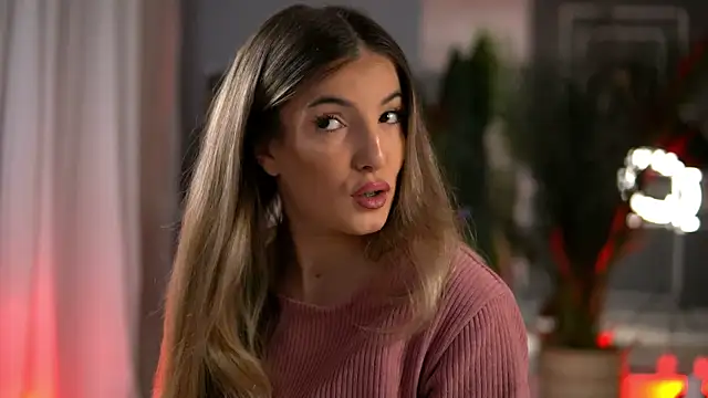 Snapshot of KellyMathews chatting on 11/29/25, 03:09 KellyMathews online show from 11/29/25, 03:09