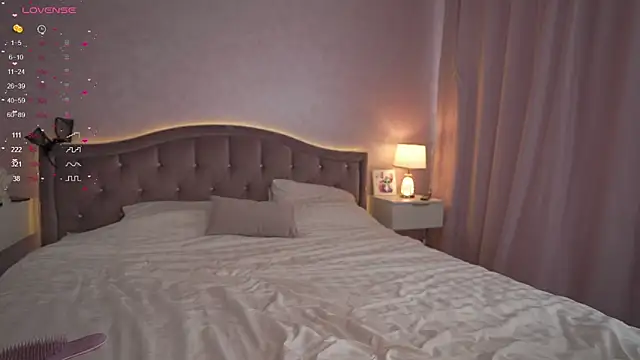  Moon  Shine  online show from 03/30/26, 02:45