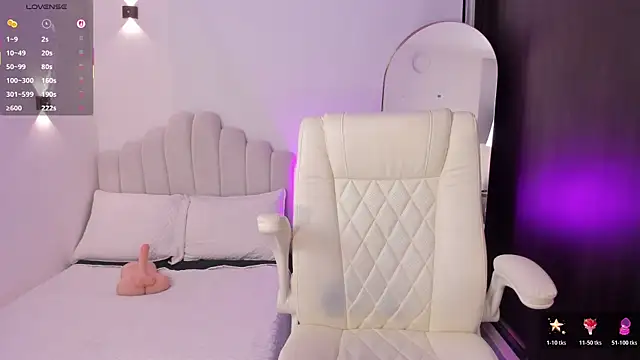 AmberLewis  online show from 05/31/26, 10:44