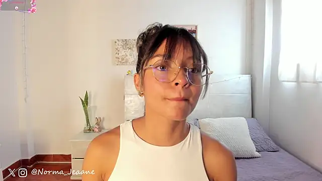 Snapshot of Norma-Jeaane chatting on 12/16/24, 04:38 Norma-Jeaane online show from 12/16/24, 04:38