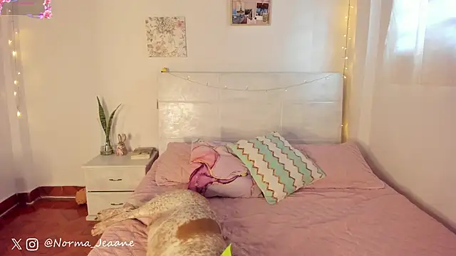 Snapshot of Norma-Jeaane chatting on 01/08/25, 09:34 Norma-Jeaane online show from 01/08/25, 09:34