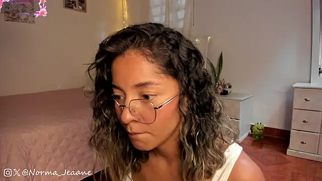 Snapshot of Norma-Jeaane chatting on 01/21/25, 08:11 Norma-Jeaane online show from 01/21/25, 08:11