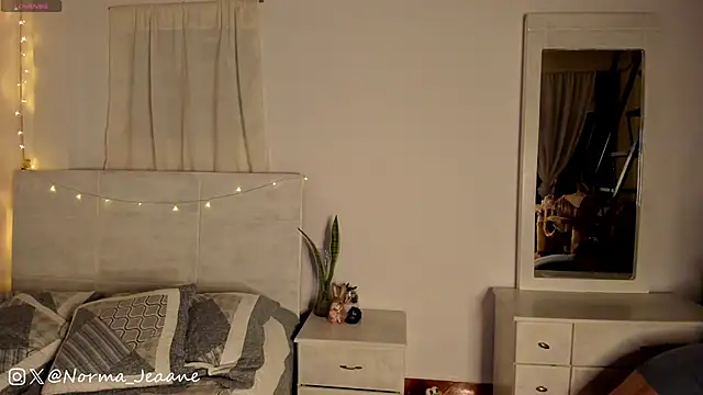 Snapshot of Norma-Jeaane chatting on 02/01/25, 11:48 Norma-Jeaane online show from 02/01/25, 11:48