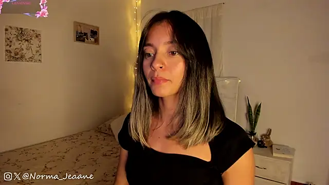 Snapshot of Norma-Jeaane chatting on 02/17/25, 09:41 Norma-Jeaane online show from 02/17/25, 09:41