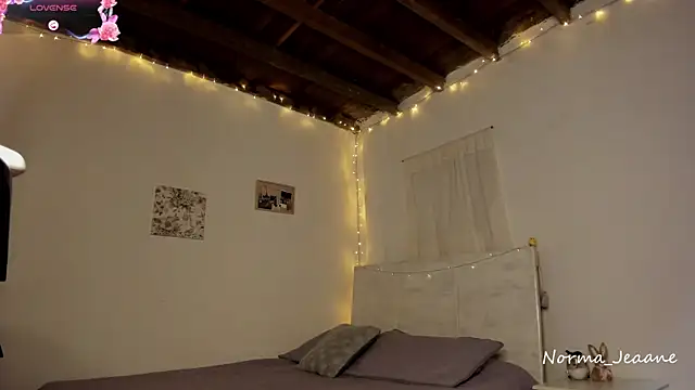 Snapshot of Norma-Jeaane chatting on 03/20/25, 04:20 Norma-Jeaane online show from 03/20/25, 04:20