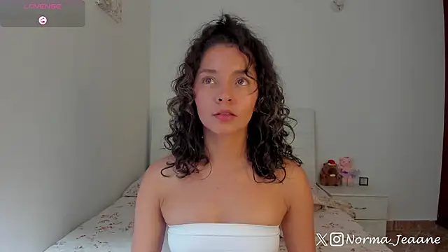 Norma-Jeaane online show from 12/22/25, 06:16