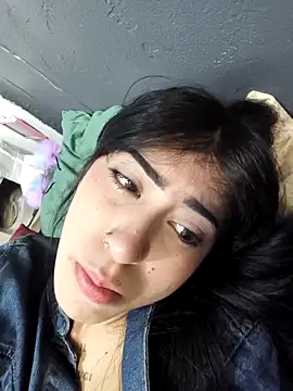 chaymae nah  online show from 04/18/26, 07:58