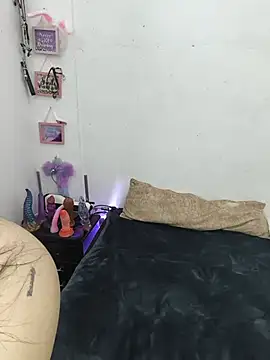 chaymae nah  online show from 07/28/26, 07:50