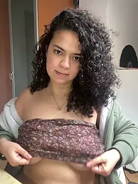 Snapshot of rafamarianoofc chatting on 02/28/25, 05:04 rafamarianoofc online show from 02/28/25, 05:04