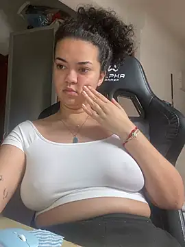 Snapshot of rafamarianoofc chatting on 03/18/25, 11:08 rafamarianoofc online show from 03/18/25, 11:08