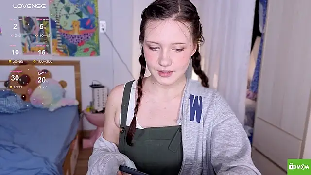 HanahCute online show from 11/27/25, 02:24