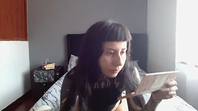 Emilia 1995 online show from 09/24/25, 01:36