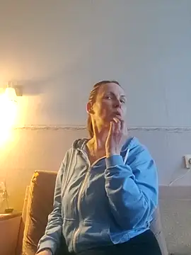 Evelina cute online show from 12/16/25, 11:15