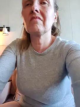 Evelina cute online show from 04/01/26, 01:41