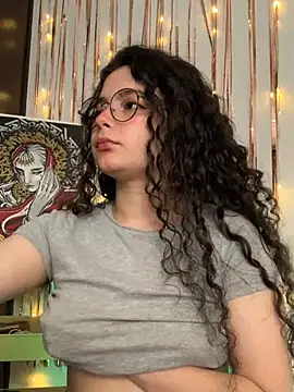 Snapshot of Antoniart_ chatting on 01/05/25, 02:38 Antoniart online show from 01/05/25, 02:38