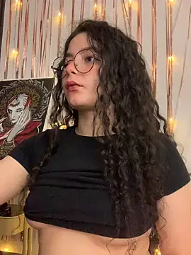 Snapshot of Antoniart_ chatting on 01/16/25, 01:37 Antoniart online show from 01/16/25, 01:37