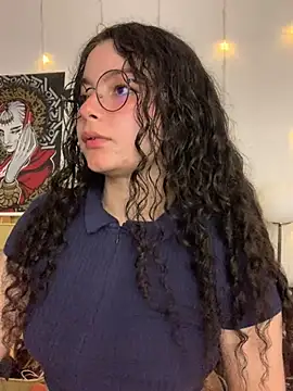 Snapshot of Antoniart_ chatting on 02/28/25, 12:43 Antoniart online show from 02/28/25, 12:43