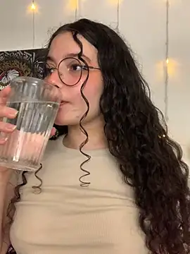 Snapshot of Antoniart_ chatting on 03/01/25, 01:11 Antoniart online show from 03/01/25, 01:11